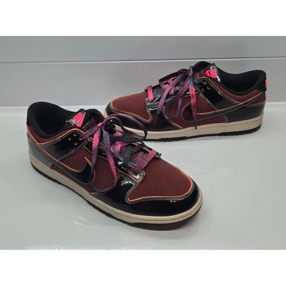 Nike Dunk Low SE Men's 10.5 Red Black Special Edition Sneakers